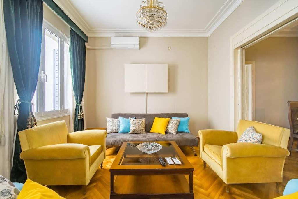 Emporikon Apartment Steps From Historic Center أثينا المظهر الخارجي الصورة