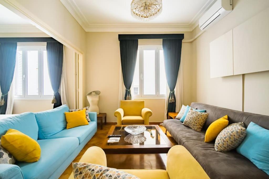 Emporikon Apartment Steps From Historic Center أثينا المظهر الخارجي الصورة